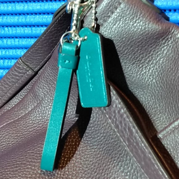 Coach - Picture 3 of 9